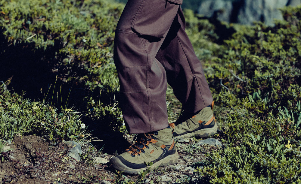 Men's Targhee IV Waterproof Hiking Boot Sea Turtle/Roasted Pecan / Keen / Men's|Women's