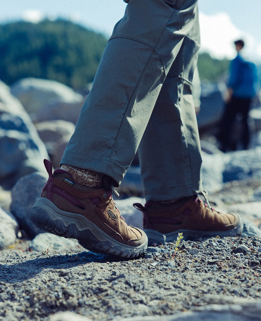 Women's Targhee IV Waterproof Hiking Shoe Bison/Beaujolais / Keen / Men's|Women's