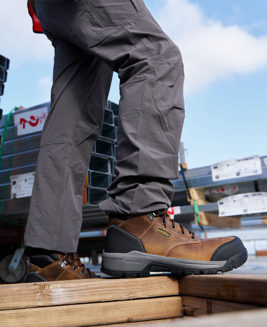 Men's Evanston 8" Insulated Waterproof Boot (Soft Toe) Bison/Black / Keen / Men's
