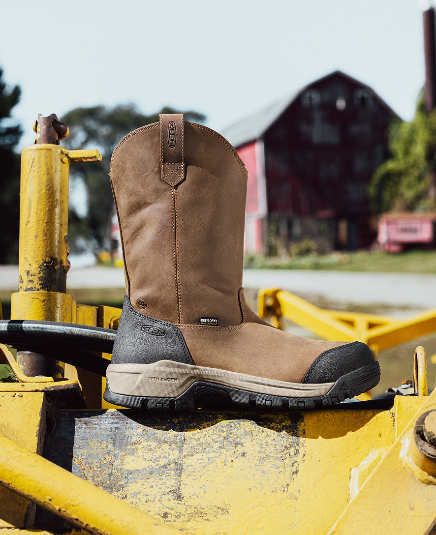 Men's Evanston Pull-On Waterproof Boot (Carbon Toe) Bison/Black / Keen / Men's