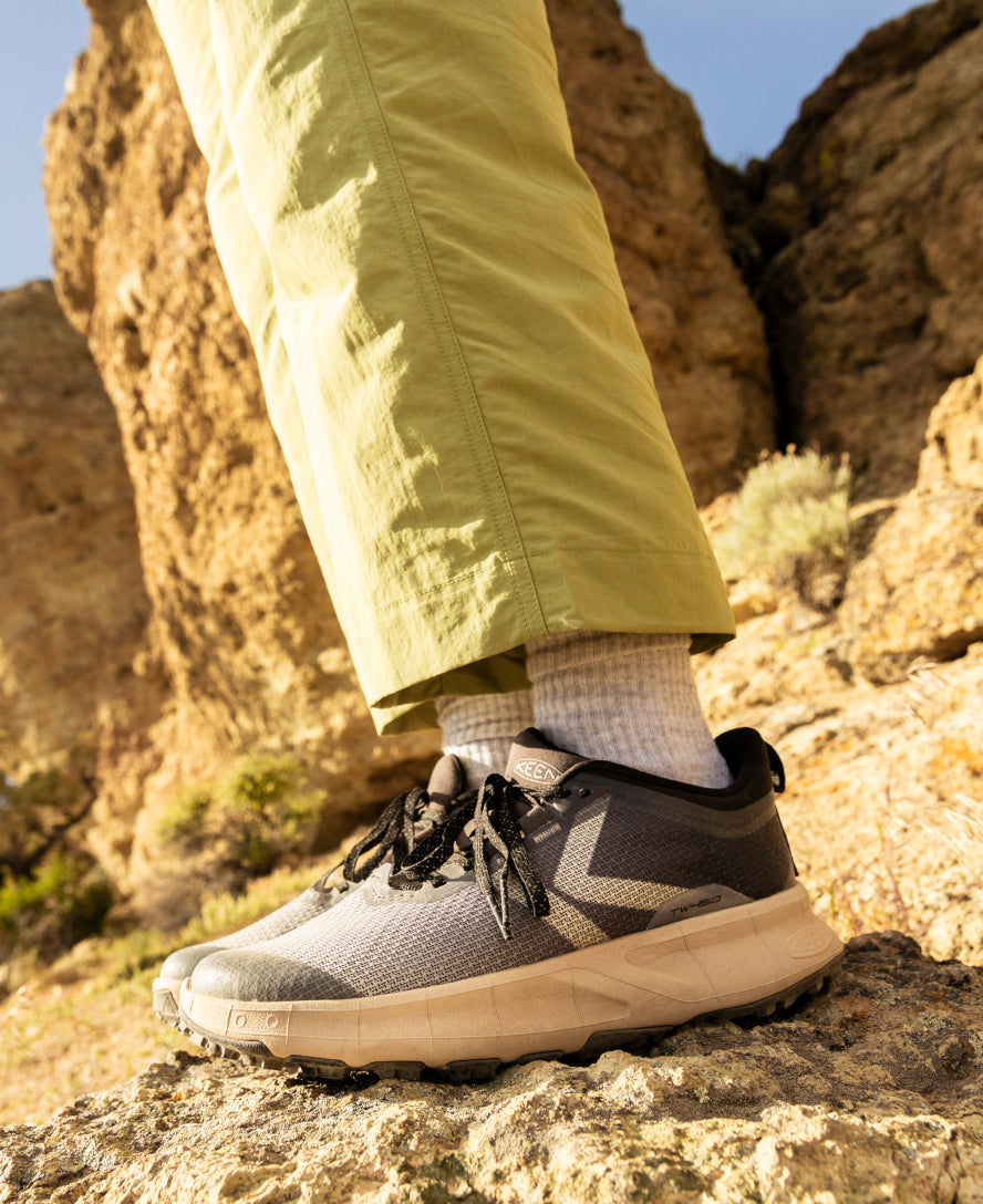 Men's 450 Dirt Waterproof Hiking Shoe Lemon Curry/Black / Keen / Men's