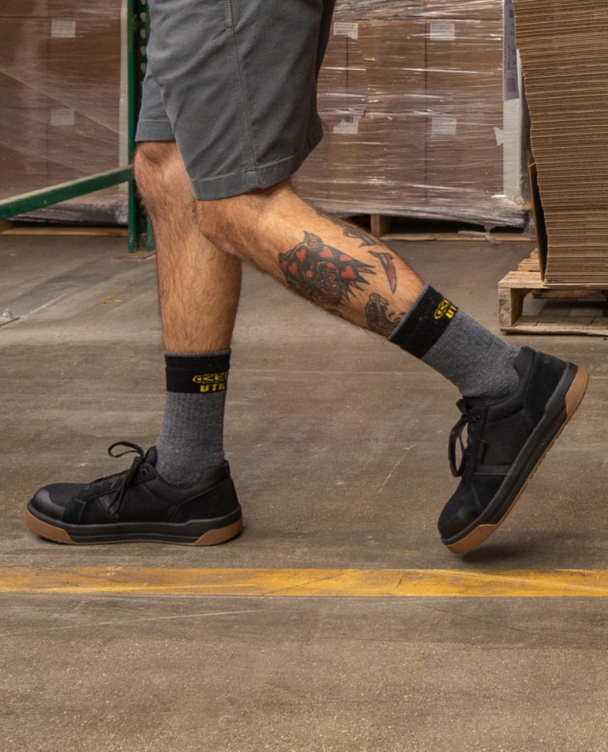 Men's Kenton ESD Work Shoe (Carbon Toe) Black/Gum / Keen / Men's