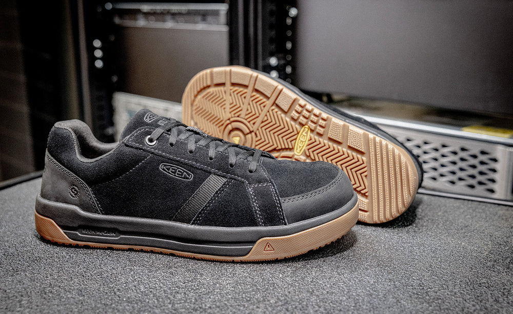 Men's Kenton+ ESD Work Shoe (Carbon Toe) Black/Gum / Keen / Men's