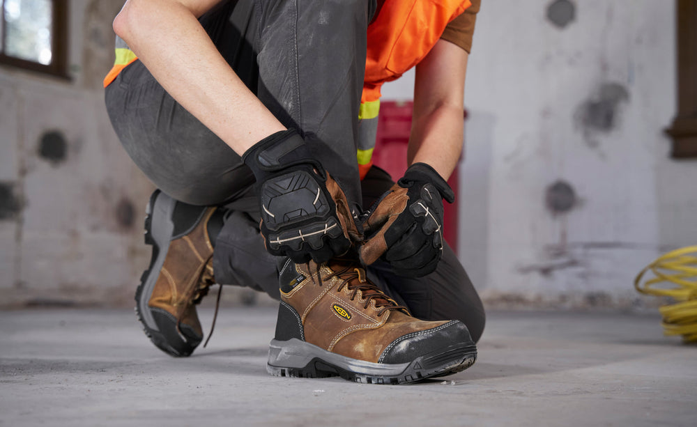 Women's Evanston 6" ESD Boot (Carbon Toe) Bison/Black / Keen / Women's