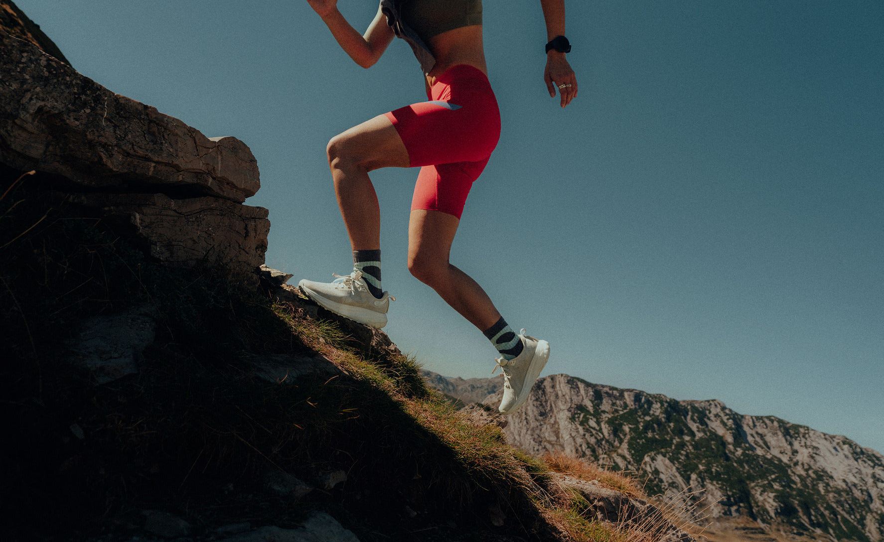 Women's Roam Trail Running Shoe Star White/Vapor / Keen / Women's
