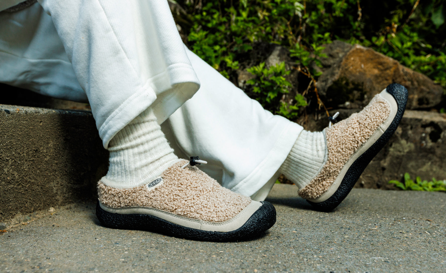 Women's Howser III Slide Plaza Taupe/Black / Keen / Women's